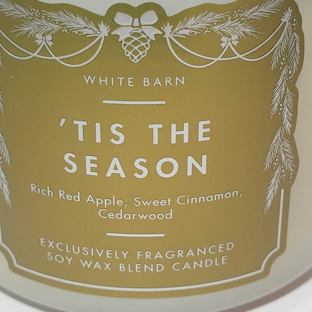 2 Bath & Body Works Tis The Season 3 Wick Candle Bundle New - Picture 2 of 4